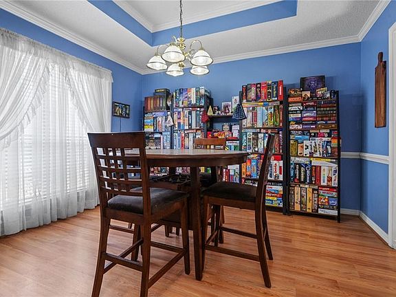 5th image of 9613 Oak Forrest Pl