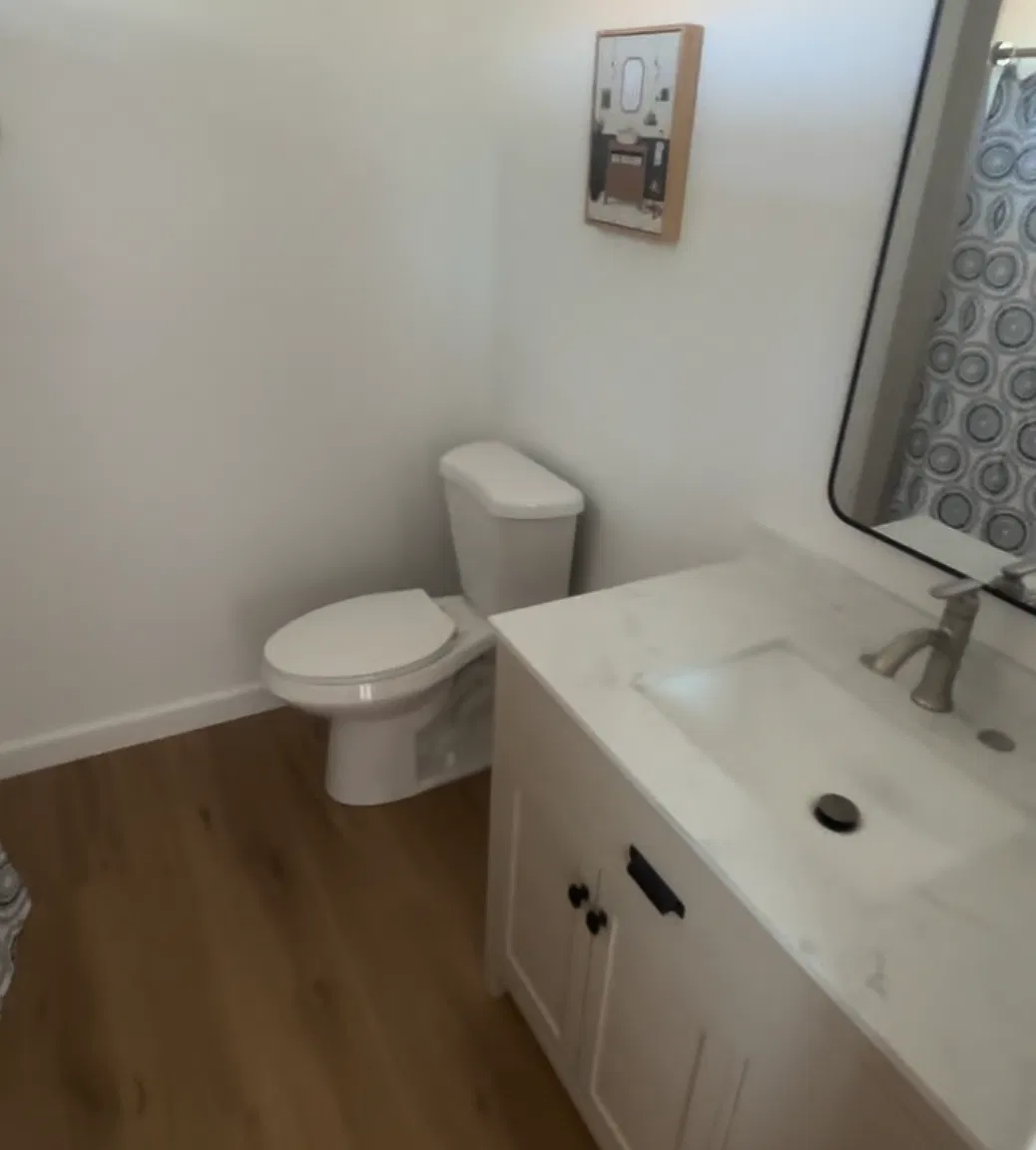 3 bed, 1200 sqft, $2,700 — Photo 3