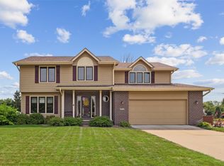 9318 Goodman Cir, Urbandale, IA 50322