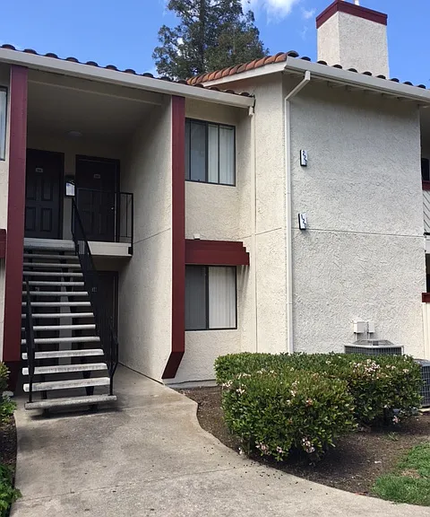 Villa Serena Apartments — Photo 10