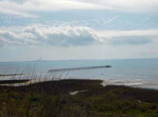 107 Shore Dr, Portland, TX 78374