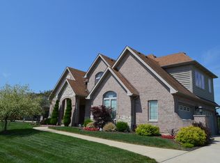 24364 Newport Dr, Crete, IL 60417