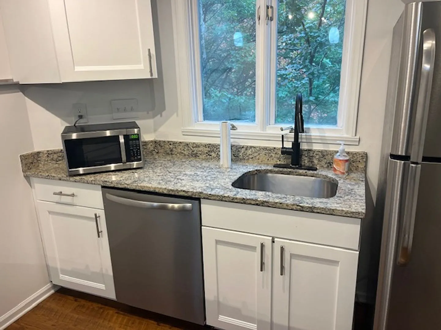 2 bed, 1 bath in Fourth Ward — Photo 4