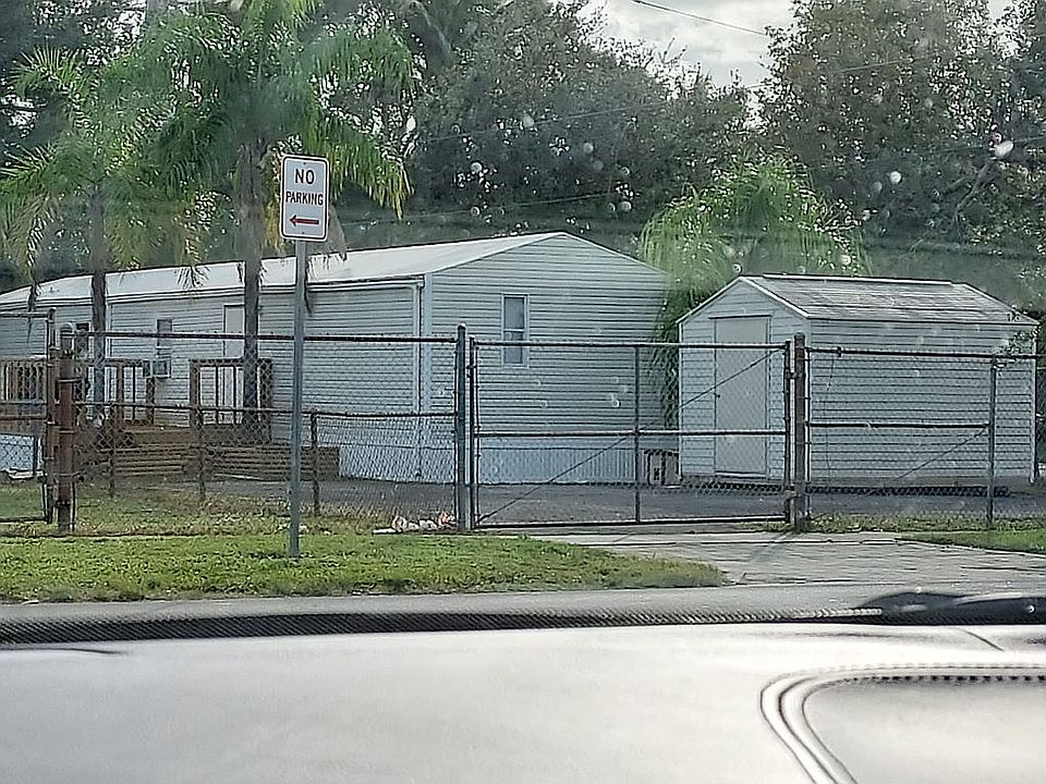 2nd image of 5001 Thomas St
