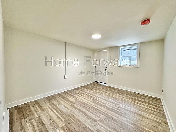 4th image of 254 Willard St #3
