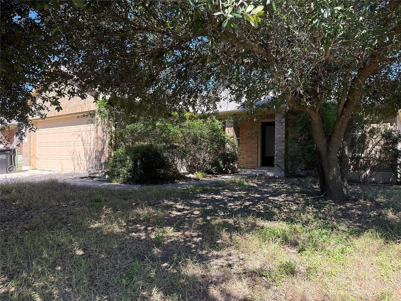 4 bed, 2.0 bath, 1699 sqft, $1,800 — Photo 1