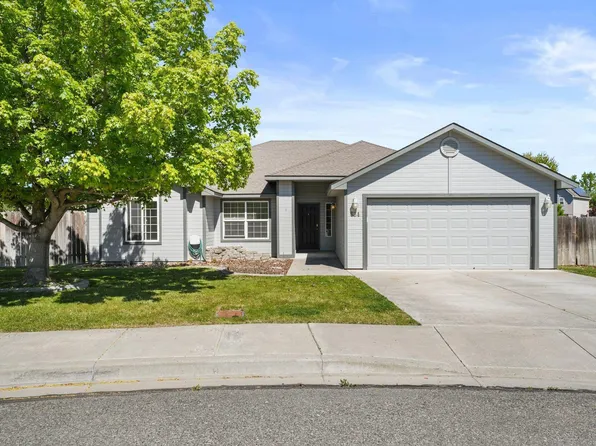 634 S Young St, Kennewick, WA 99336