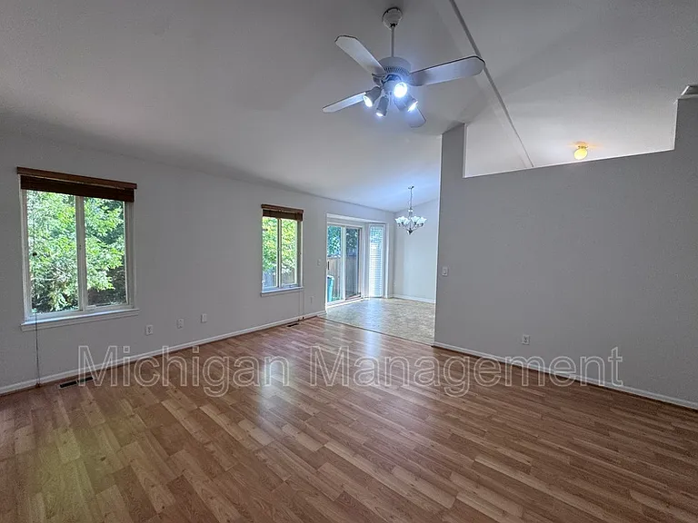 173 Algansee Dr — Photo 8