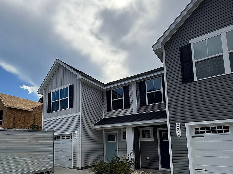2nd image of 268 Christiana Ln. #F