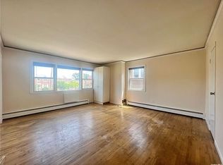 6126 164th St APT 2A, Fresh Meadows, NY 11365
