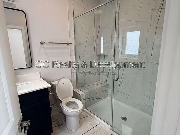5th image of 5071 N Northwest Hwy #305