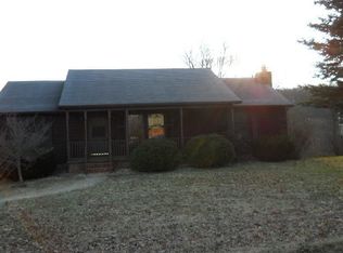 25 Gilnochie Ln, Staunton, VA 24401
