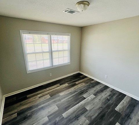 3rd image of 423 Highland Ave #D