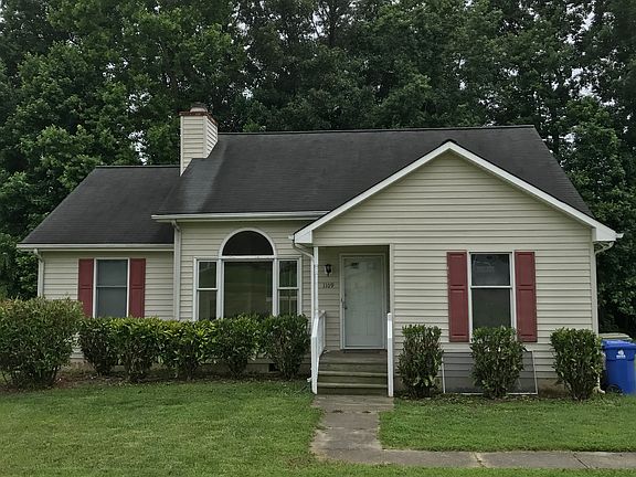 2nd image of 1109 Crescent Ct
