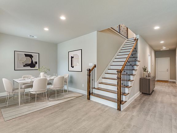 5th image of 600 N Grove Blvd #1110