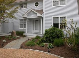 261 Sandpiper Ln, Vineyard Haven, MA 02568