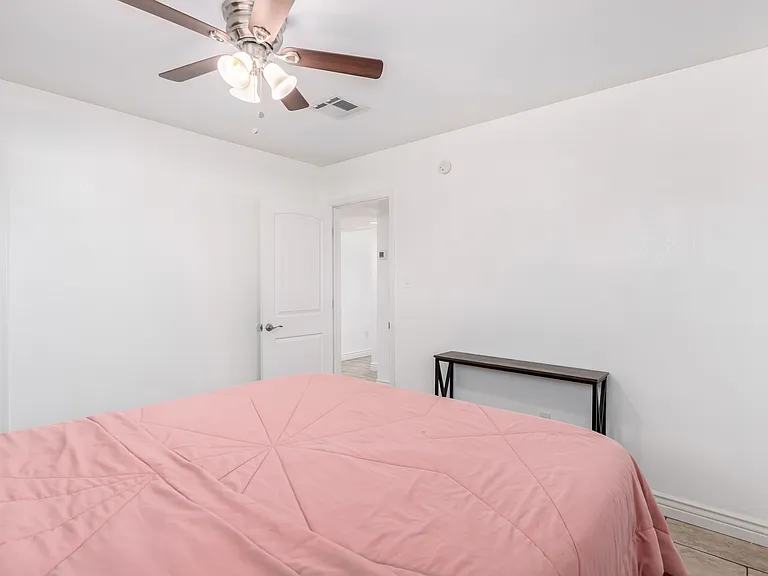 3212 E Granada Rd — Photo 20