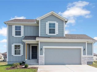 21701 Westover Rd, Peculiar, MO 64078