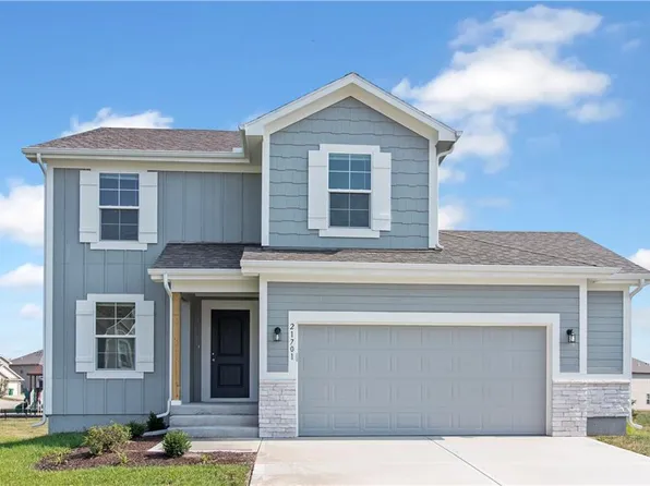 21701 Westover Rd, Peculiar, MO 64078