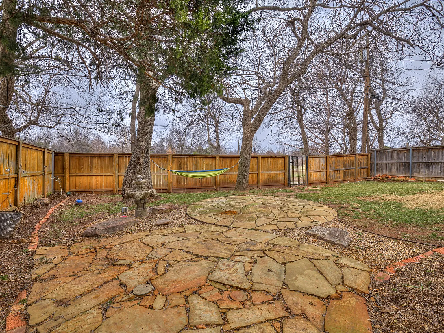 2 bed, 2.5 bath, 1620 sqft, $2,500 — Photo 3