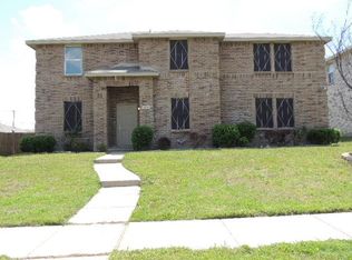 1024 Babbling Brook Ln, Lancaster, TX 75134