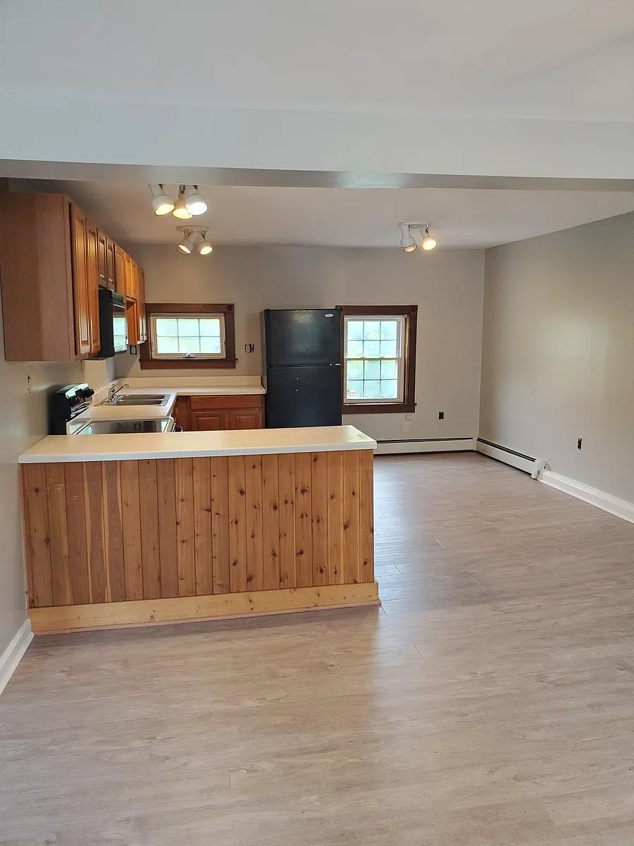 Kitchen and dining area - 2715 York Rd #2
