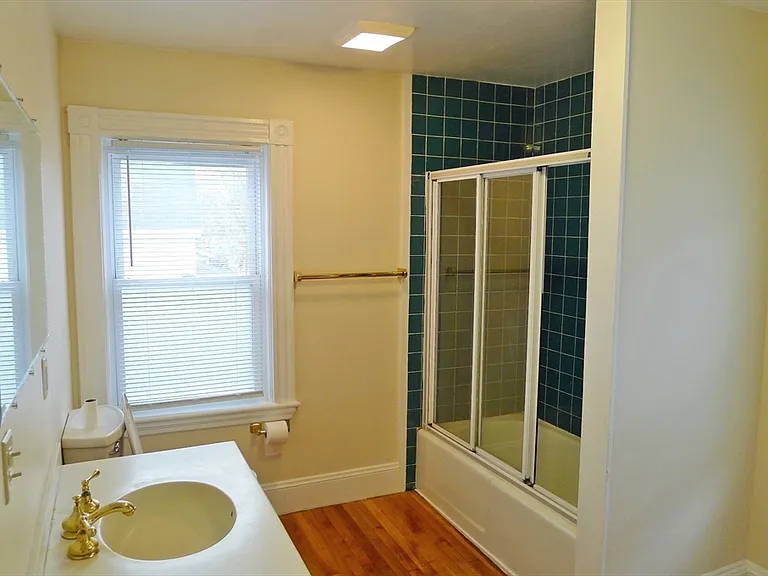 155 Oak St — Photo 12