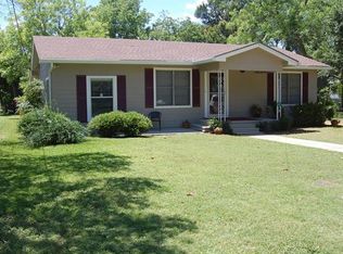 621 Hale St, Lexington, TX 78947