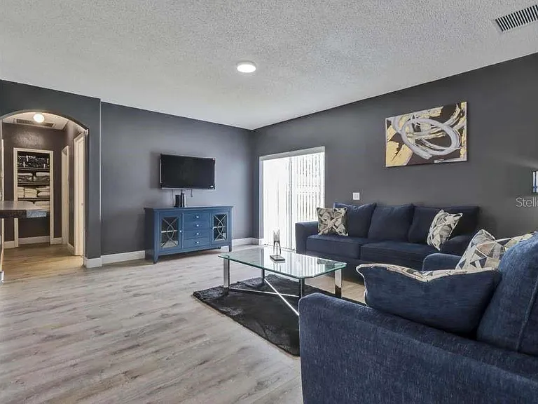 820 Grantham Dr — Photo 15