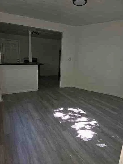 10 Courtright St — Photo 9