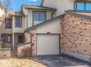 2032 Silent Spring Dr, Maryland Heights, MO