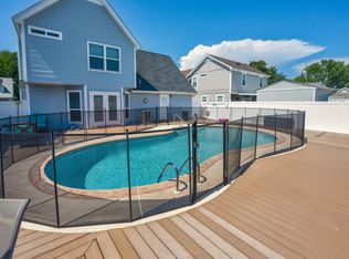 402 Sandy Ridge Cir, Mary Esther, FL 32569