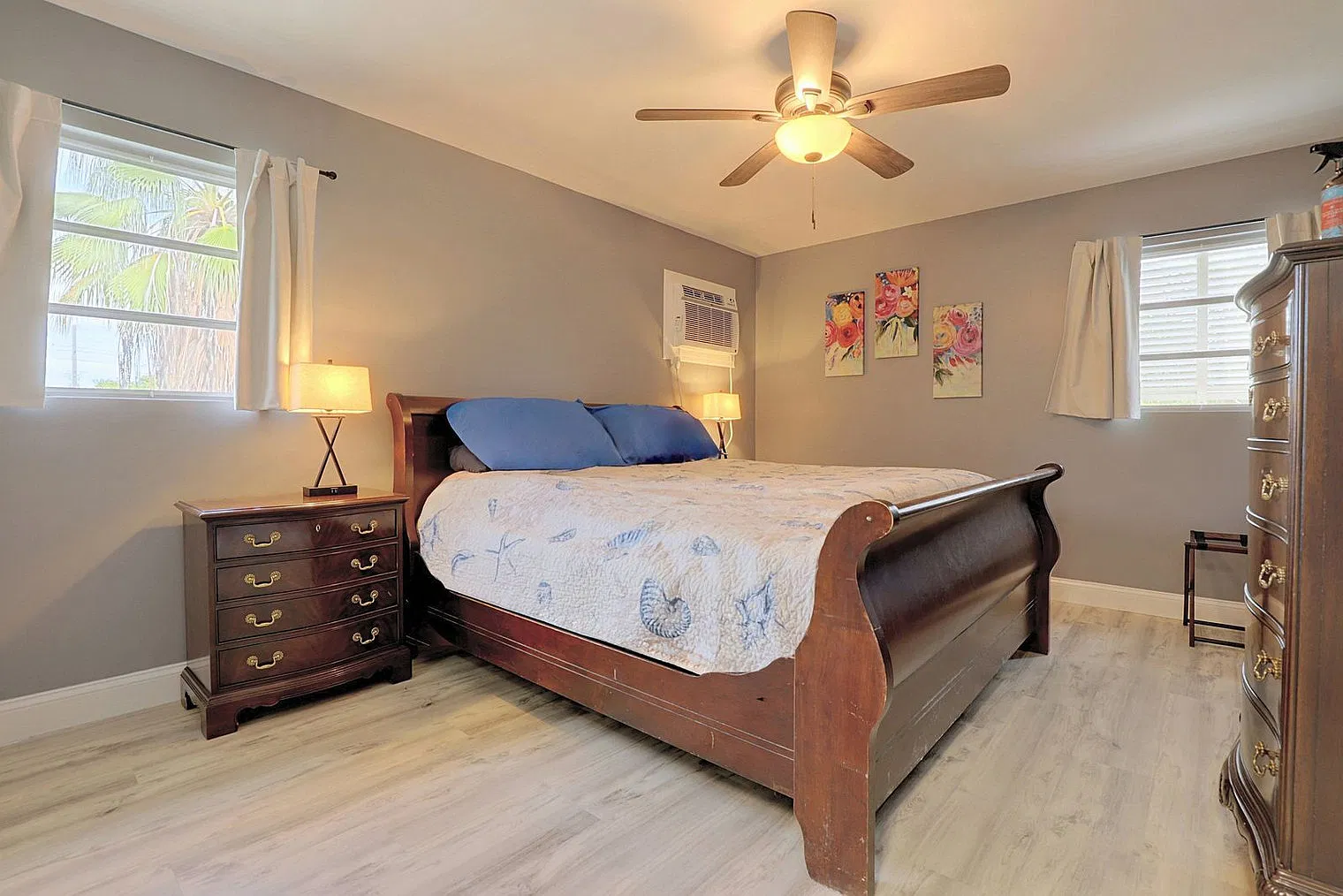 3 bed, 2.0 bath, 1151 sqft, $4,432 — Photo 4