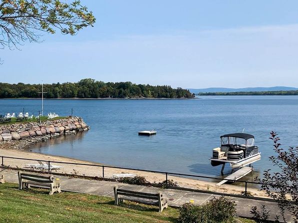 Waterfront - North Hero VT Waterfront Homes For Sale - 10 Homes | Zillow