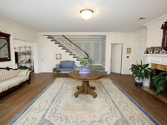2 Elm Hill Drive