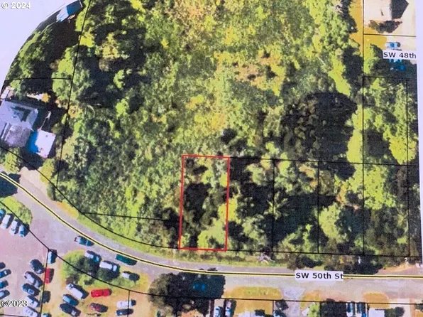 3000 SW 50th St, Lincoln City, OR 97367