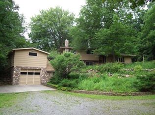 9532 Clinton Rd, Amherst, WI 54406