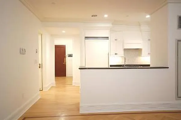 Rented by David H. Kim, LREB | media 18