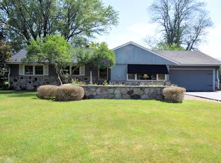 2020 Elm Tree Rd, Elm Grove, WI 53122