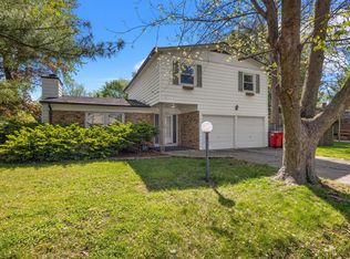 1002 Hollycrest Dr, Champaign, IL 61821