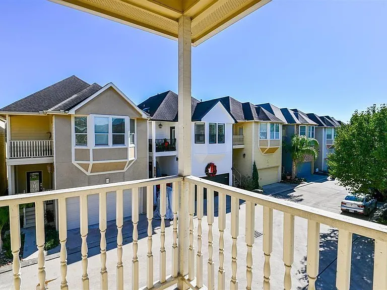 802 Garden Trace Ln — Photo 17