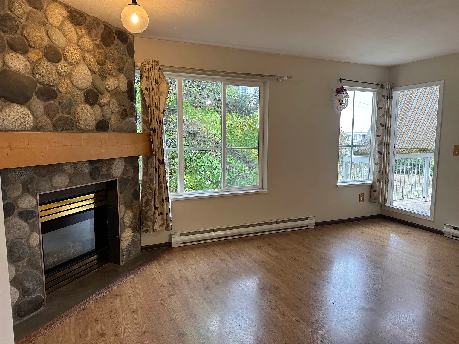 2 bed, 804 sqft, $1,950 — Photo 2