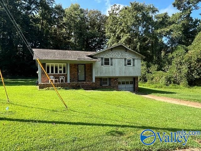 1st image of 3013 Tall Tree Ln