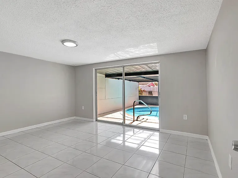 7210 Parrot Dr — Photo 25