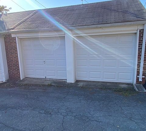 2-Car Garage