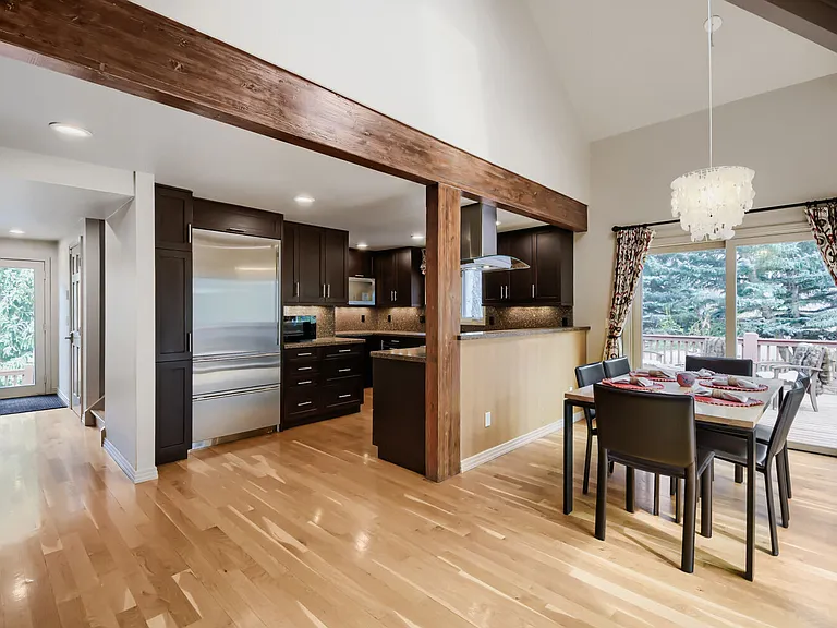 690 Deer Blvd E — Photo 3