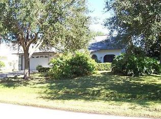 1067 Gardenia St, Sebastian, FL 32958