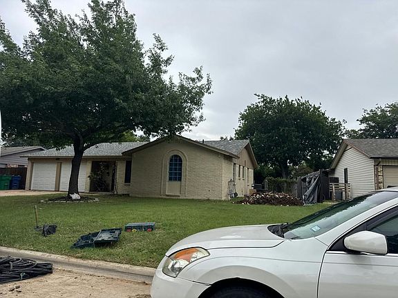 2nd image of 404 Harvey St