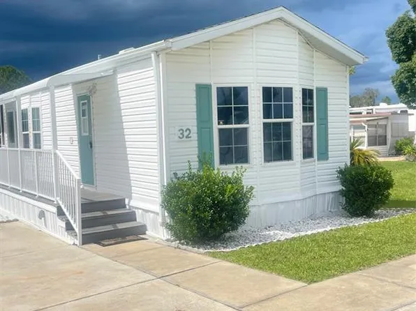 32 Kove Blvd, Osteen, FL 32764