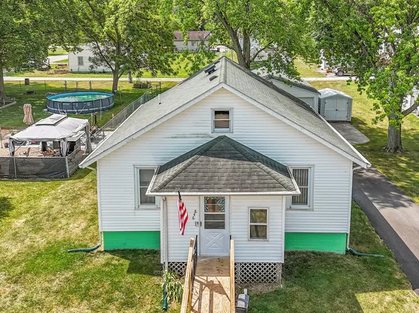 846 E Pells St, Paxton, IL 60957